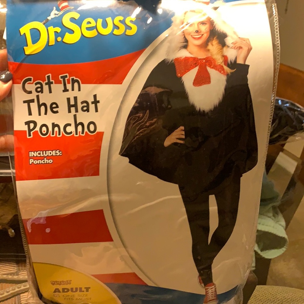 Women’s cat in the hat Halloween costume